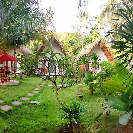 Ananta Bungalow Sakti Bagian luar foto